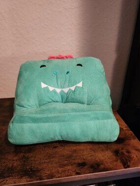 Pillowfort Tablet/Book Rest Pillow